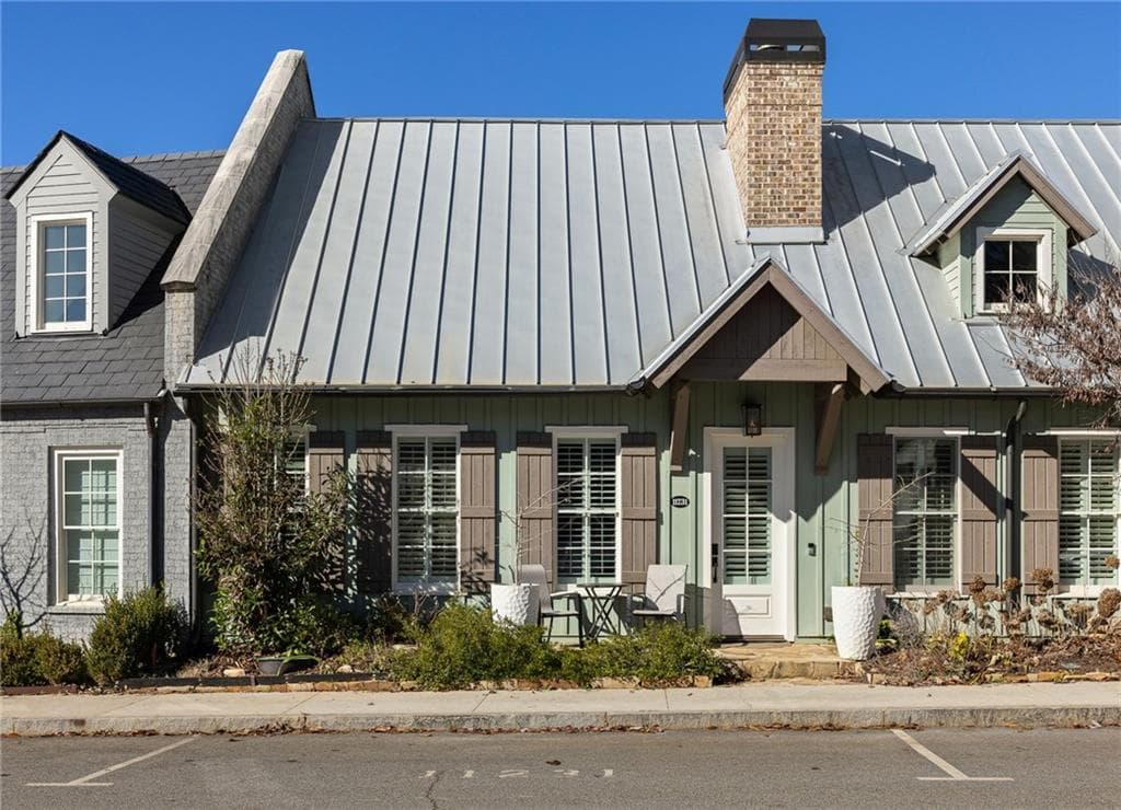 2 bedroom, 2 bathroom, 1,580 sq ft townhouse for sale at 11231 Serenbe Lane, Chattahoochee Hills, GA 30268 — photo 1 of 27