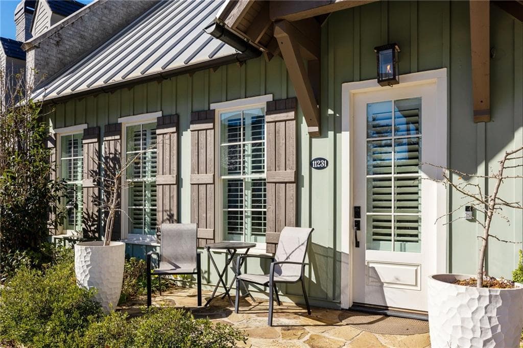 2 bedroom, 2 bathroom, 1,580 sq ft townhouse for sale at 11231 Serenbe Lane, Chattahoochee Hills, GA 30268 — photo 2