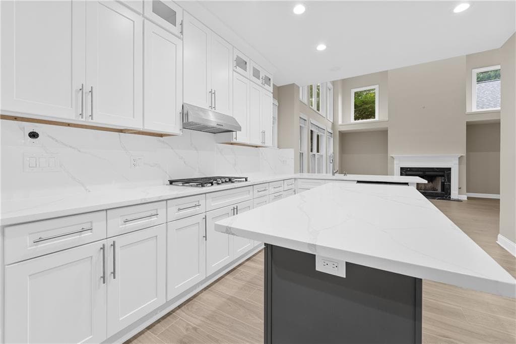 4 bedroom, 3 bathroom, 3,063 sq ft single family residence for sale at 1651 Nestle Creek Court, Marietta, GA 30062 — photo 3