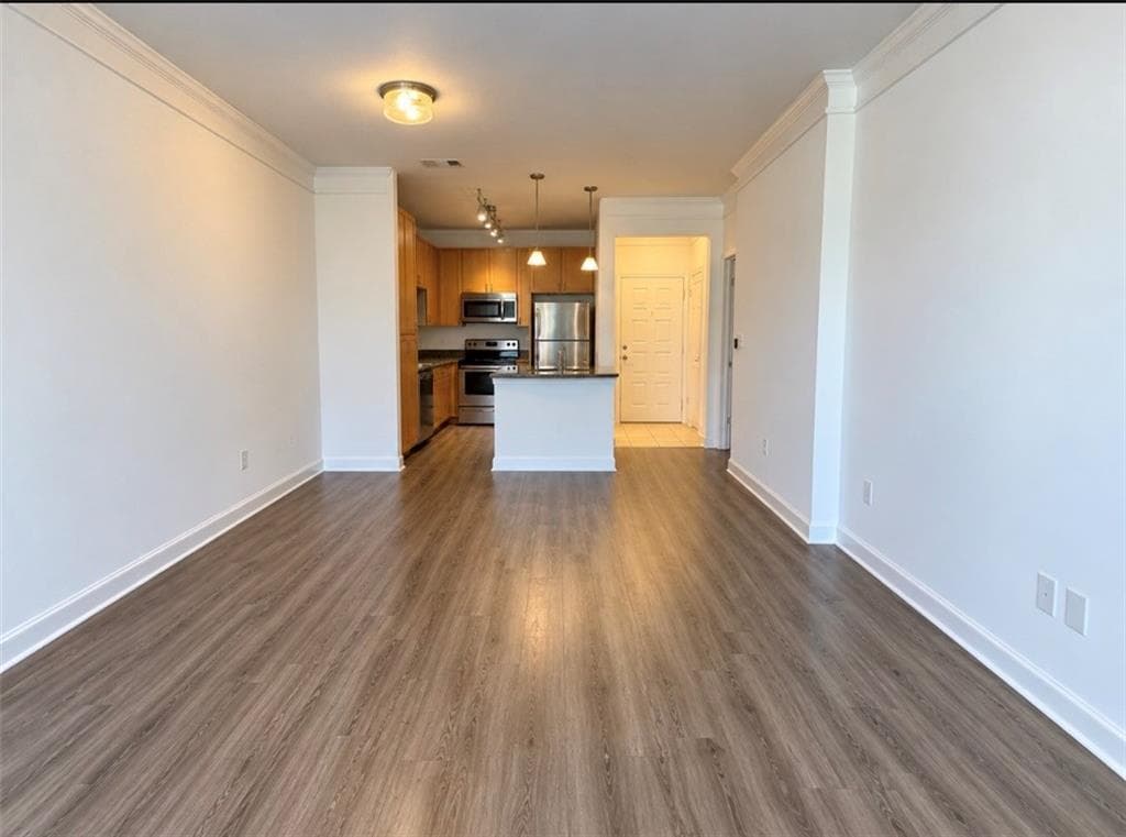 1 bedroom, 1 bathroom, 743 sq ft condominium for sale at 400 17th Street 2318, Atlanta, GA 30363 — photo 6