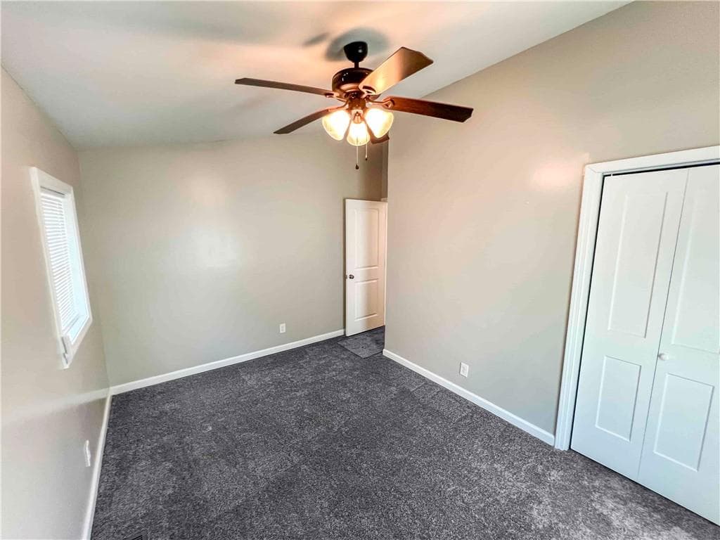 3 bedroom, 1 bathroom, 949 sq ft single family residence for sale at 18 Mockingbird Drive, Cartersville, GA 30120 — photo 8