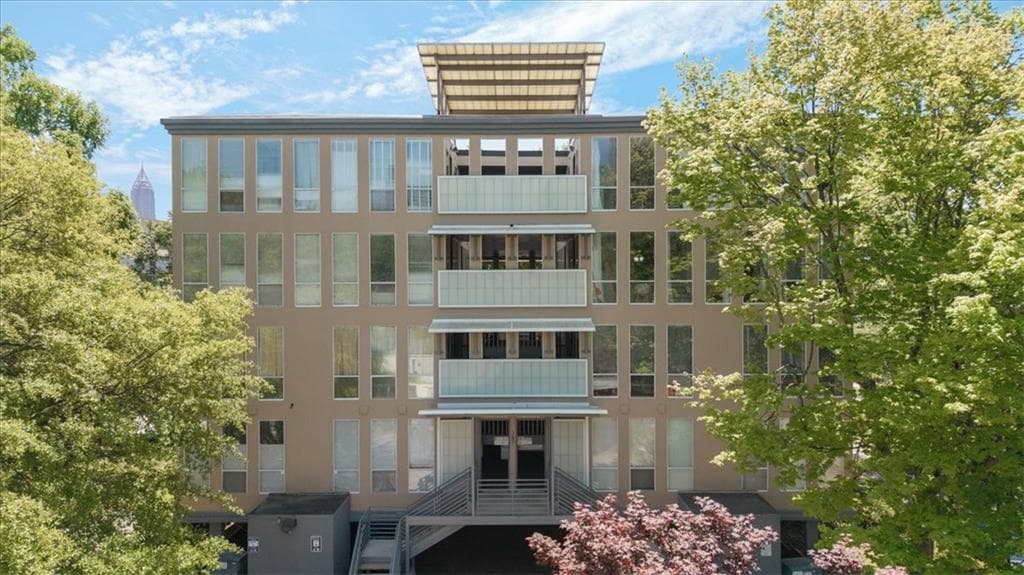 2 bedroom, 2 bathroom, 1,008 sq ft condominium for rent at 287 14th Street 13, Atlanta, GA 30318 for $3,200 a month — photo 2