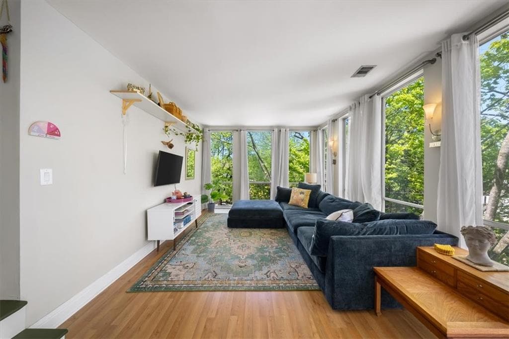 2 bedroom, 2 bathroom, 1,008 sq ft condominium for rent at 287 14th Street 13, Atlanta, GA 30318 for $3,200 a month — photo 6