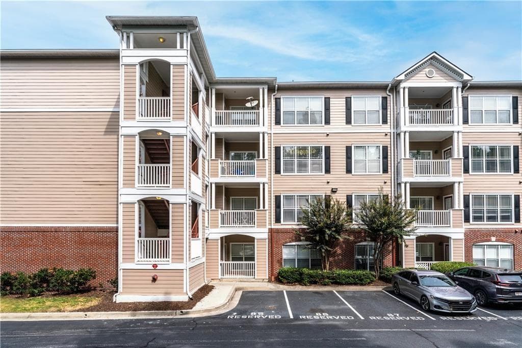 1 bathroom, 549 sq ft condominium for sale at 4333 Dunwoody Park 2202, Atlanta, GA 30338