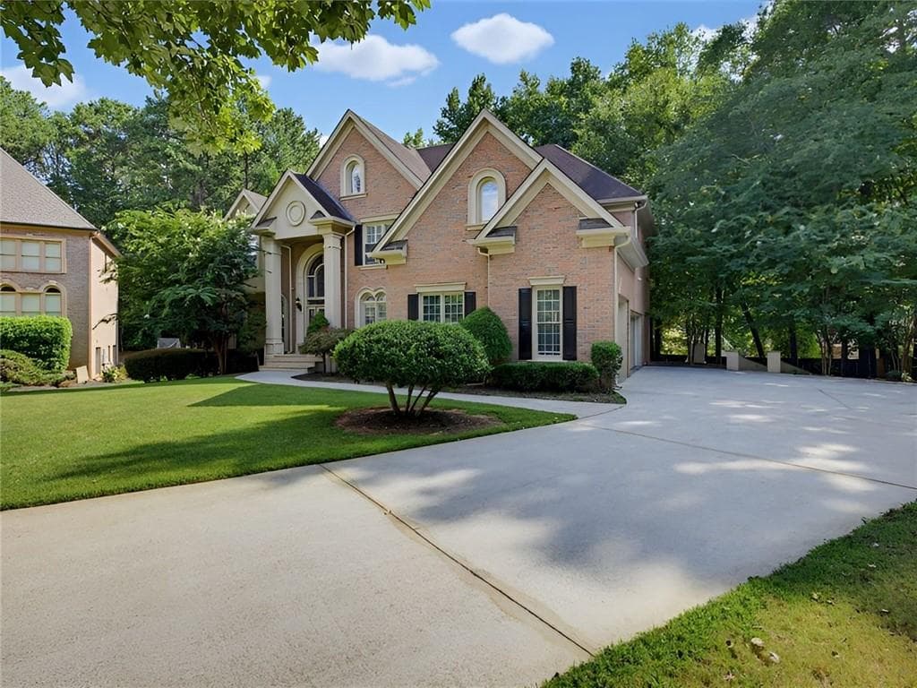 5 bedroom, 5 bathroom, 5,471 sq ft single family residence for sale at 1464 Hattiesburg Court, Grayson, GA 30017 — photo 2