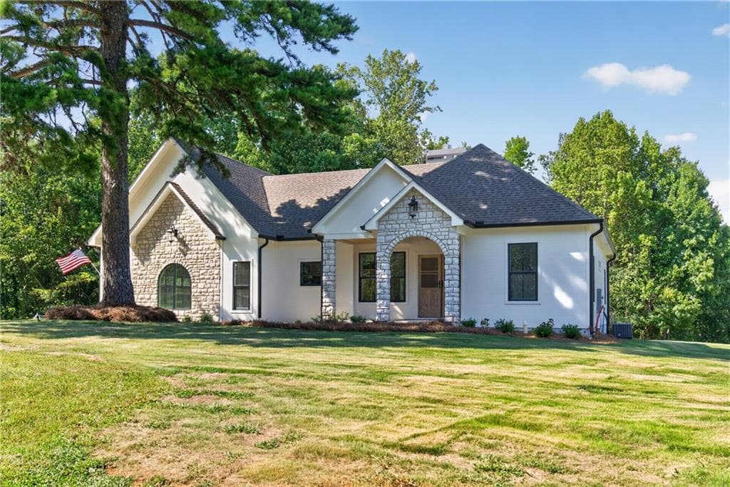 4 bedroom, 3 bathroom, 2,400 sq ft single family residence for sale at 284 Braswell Mountain Road, Dallas, GA 30132 — photo 2