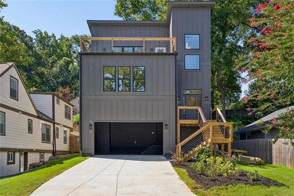 5 bedroom, 4 bathroom, 3,932 sq ft single family residence for sale at 953 Ormewood Avenue, Atlanta, GA 30316 — photo 2