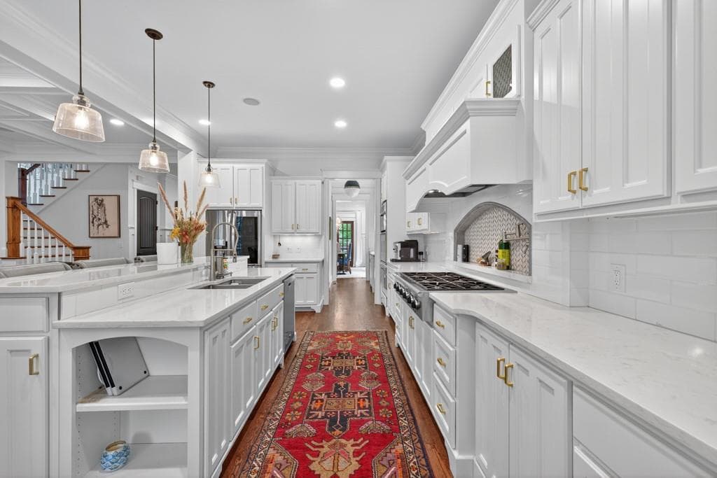 6 bedroom, 6 bathroom, 5,858 sq ft single family residence for sale at 615 Burke Road, Atlanta, GA 30305 — photo 10