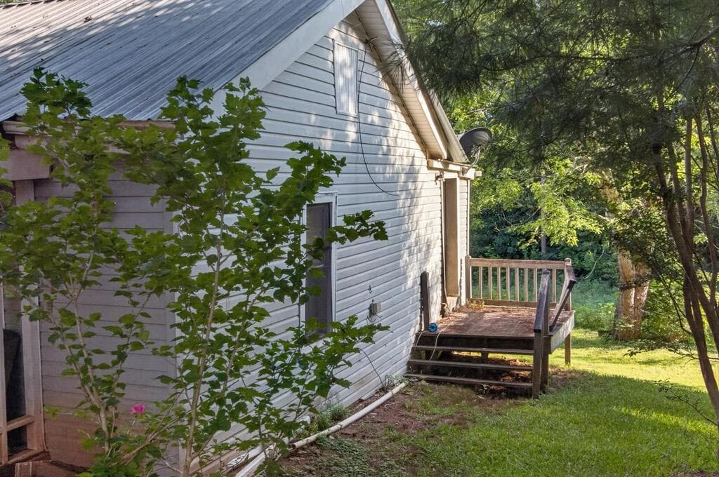 2 bedroom, 1 bathroom single family residence for sale at 367 E Second Street, Blue Ridge, GA 30513 — photo 4