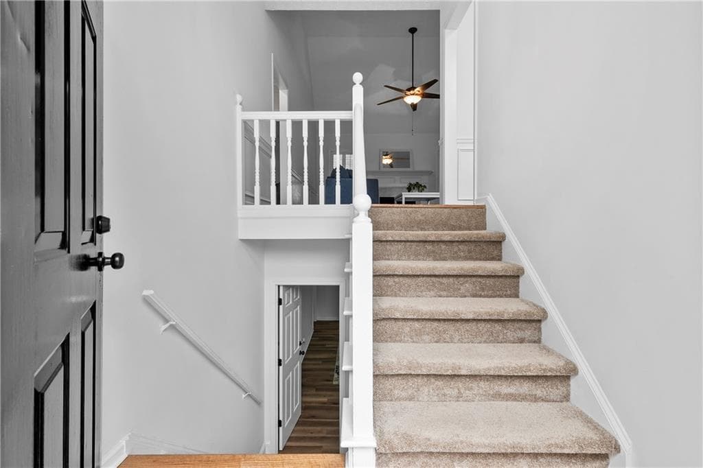 4 bedroom, 3 bathroom, 2,930 sq ft single family residence for sale at 8260 Stonebrook Court, Cumming, GA 30040 — photo 4