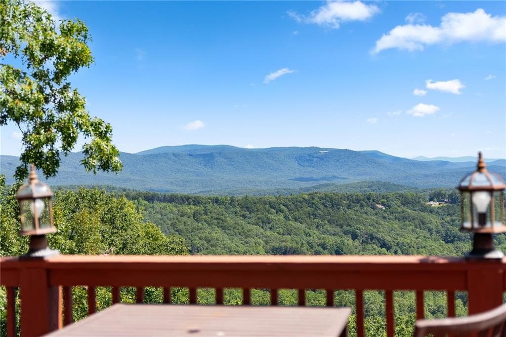 3 bedroom, 3 bathroom, 3,548 sq ft single family residence for sale at 1015 Eagle Ridge Road, Dawsonville, GA 30534 — photo 2