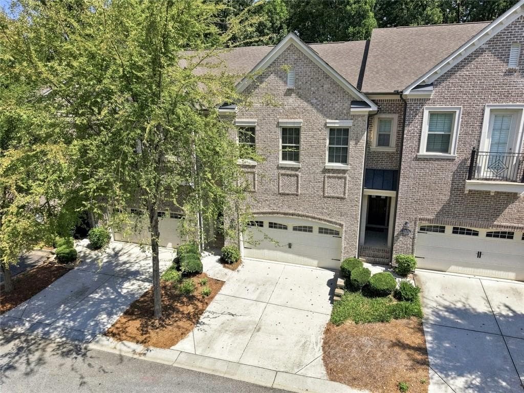 4 bedroom, 4 bathroom, 3,000 sq ft townhouse for sale at 2366 Willington Shoals Place, Smyrna, GA 30080 — photo 2