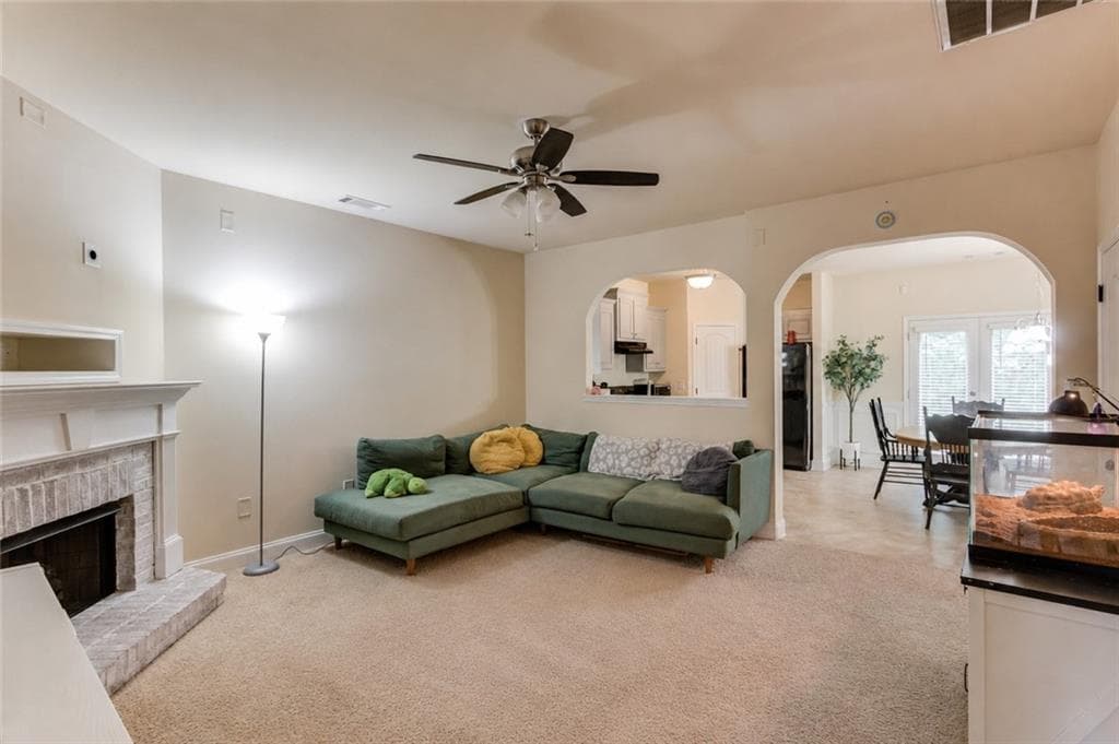 3 bedroom, 3 bathroom, 1,736 sq ft townhouse for sale at 181 Turtle Creek Drive, Winder, GA 30680 — photo 3