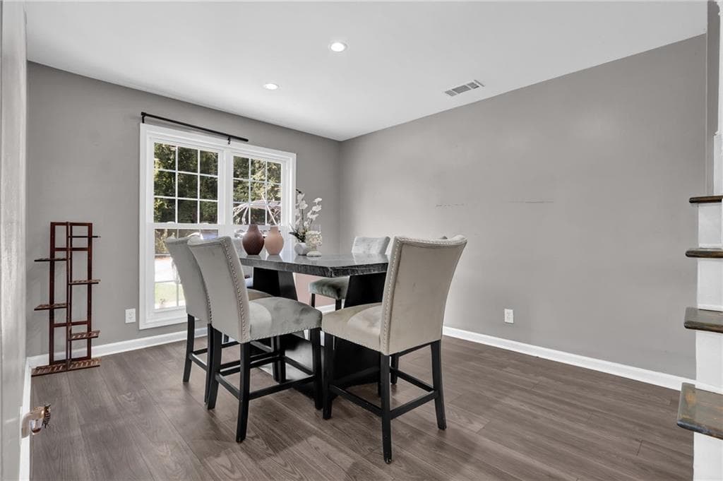 5 bedroom, 3 bathroom, 2,122 sq ft single family residence for sale at 3130 Hall Garden Road, Snellville, GA 30039 — photo 4
