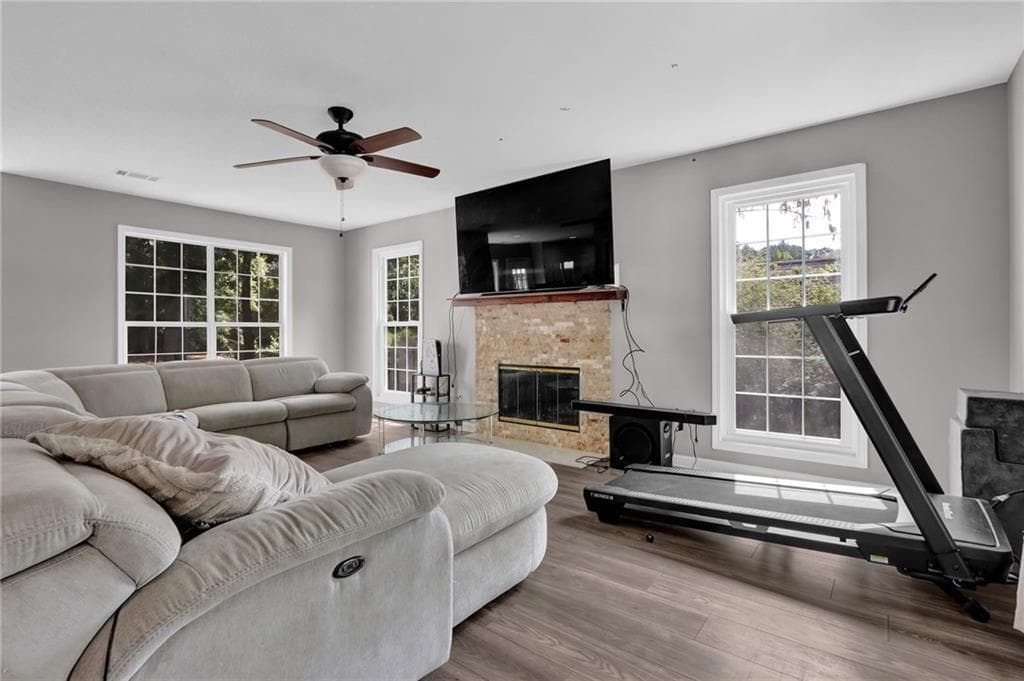 5 bedroom, 3 bathroom, 2,122 sq ft single family residence for sale at 3130 Hall Garden Road, Snellville, GA 30039 — photo 7