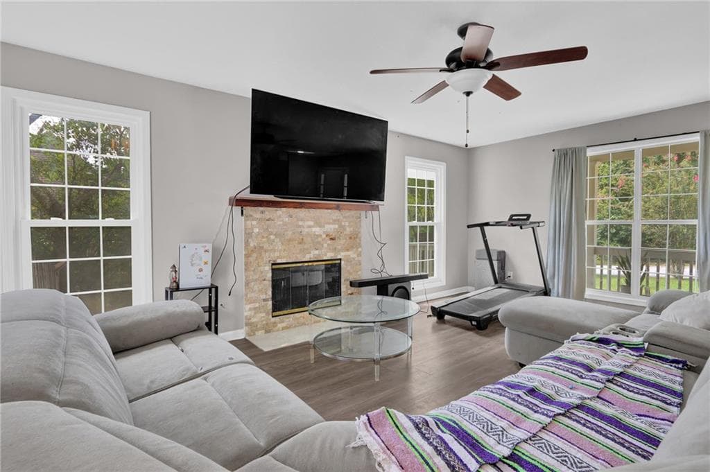 5 bedroom, 3 bathroom, 2,122 sq ft single family residence for sale at 3130 Hall Garden Road, Snellville, GA 30039 — photo 8