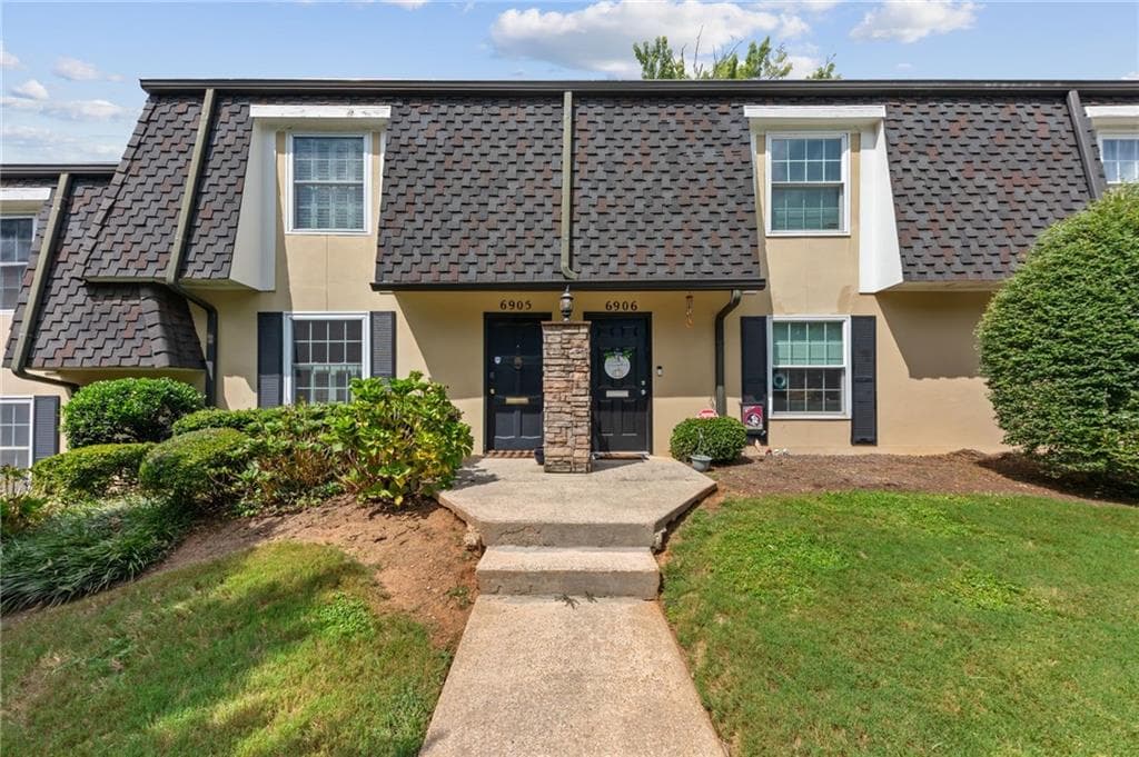 3 bedroom, 3 bathroom, 1,194 sq ft townhouse for rent at 6905 Park Avenue, Sandy Springs, GA 30342 for $3,200 a month — photo 1 of 24