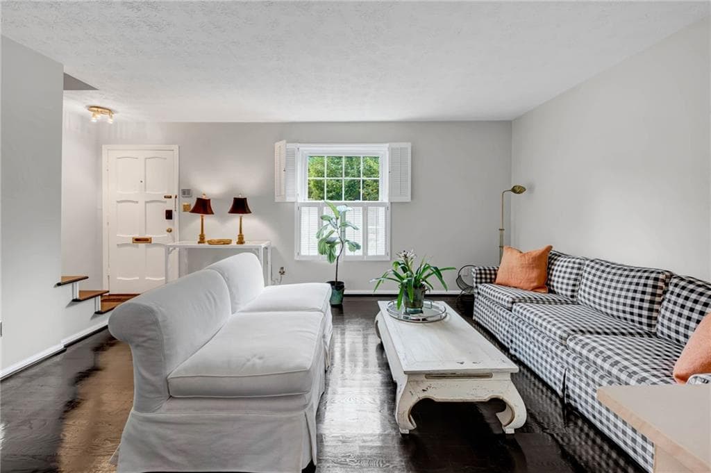 3 bedroom, 3 bathroom, 1,194 sq ft townhouse for rent at 6905 Park Avenue, Sandy Springs, GA 30342 for $3,200 a month — photo 5