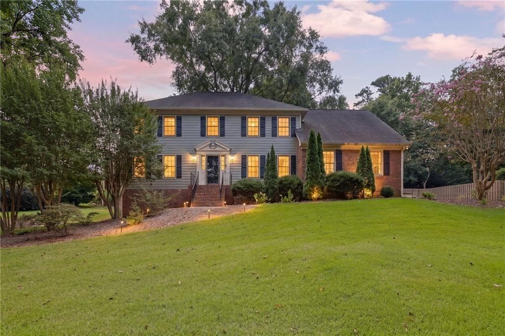 4 bedroom, 3 bathroom, 4,098 sq ft single family residence under contract at 3856 Cynthia Way, Lilburn, GA 30047 — photo 2