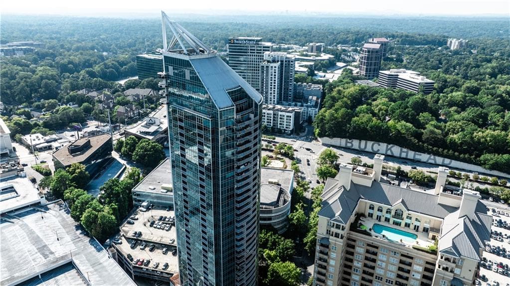 3 bedroom, 3 bathroom, 1,876 sq ft condominium for rent at 3338 Peachtree Road 2105, Atlanta, GA 30326 for $4,500 a month — photo 1 of 56