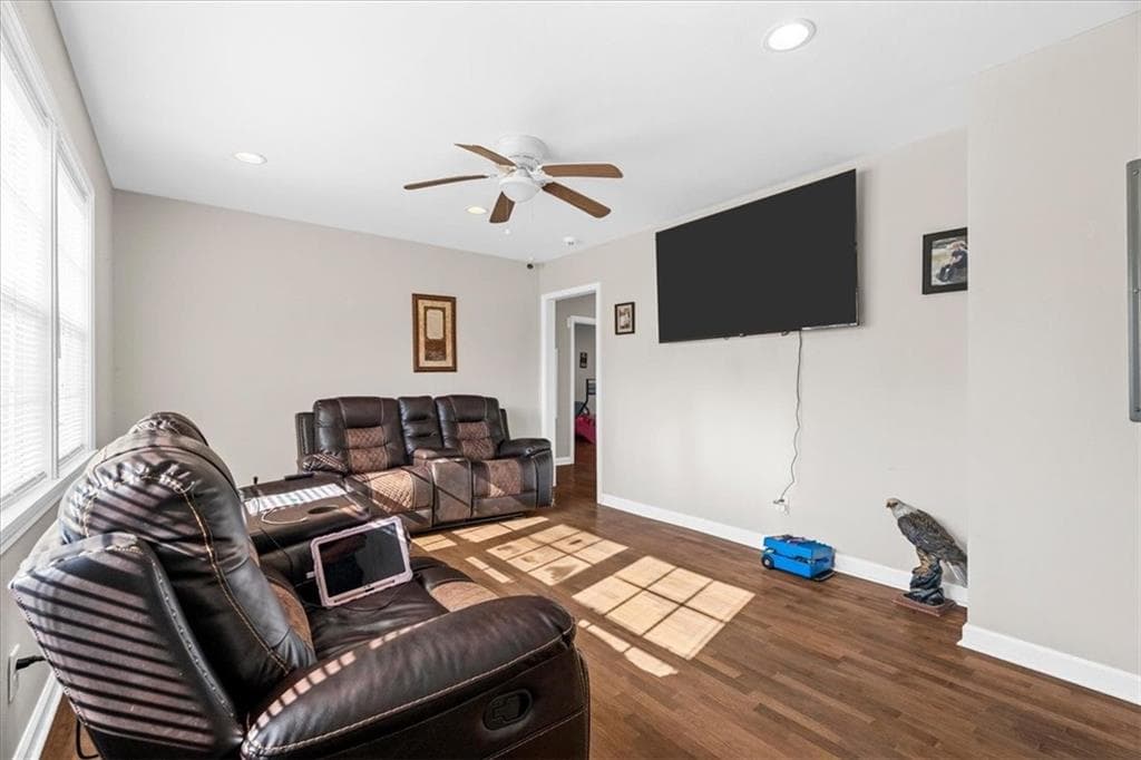 3 bedroom, 1 bathroom, 1,246 sq ft single family residence for sale at 137 Oak Street, Summerville, GA 30747 — photo 4