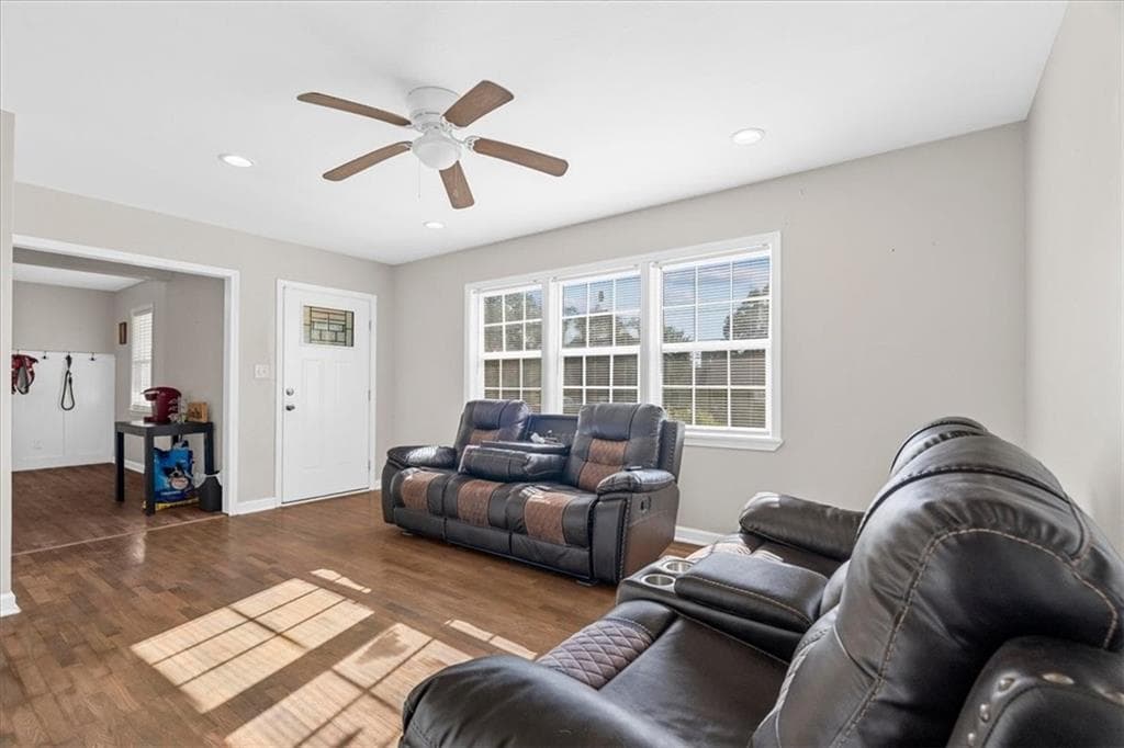 3 bedroom, 1 bathroom, 1,246 sq ft single family residence for sale at 137 Oak Street, Summerville, GA 30747 — photo 5