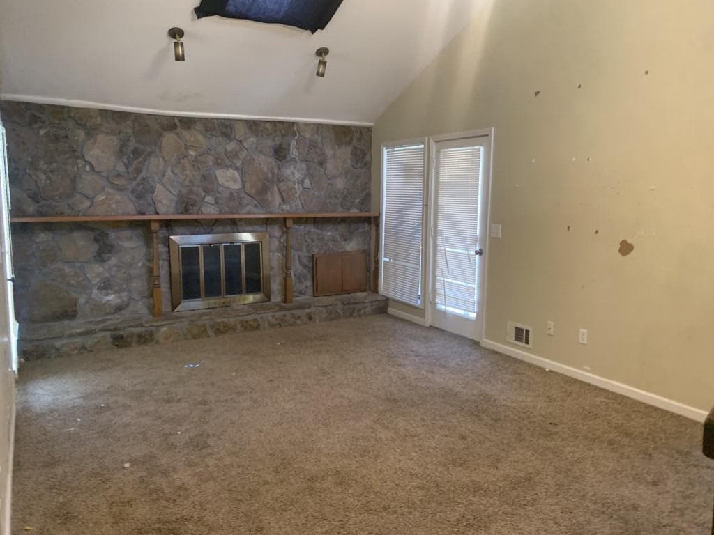 3 bedroom, 3 bathroom, 2,312 sq ft single family residence under contract at 3958 Cotswold Drive, Lilburn, GA 30047 — photo 2