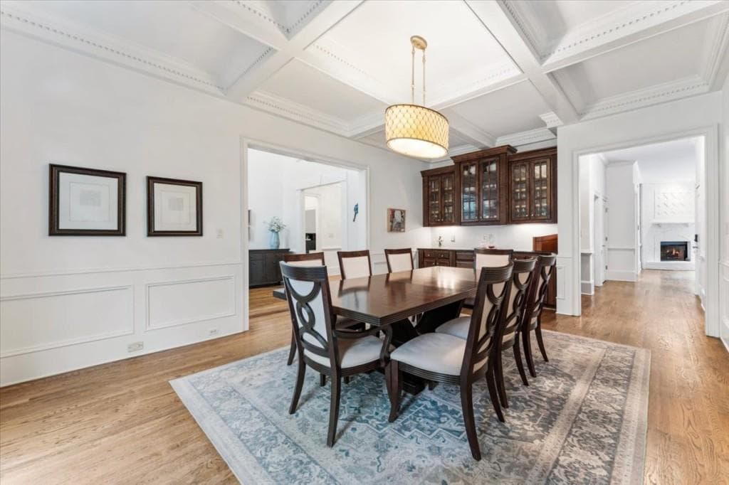 6 bedroom, 7 bathroom, 9,732 sq ft single family residence for sale at 15420 Little Stone Way, Milton, GA 30004 — photo 7