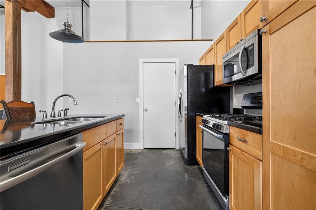 1 bedroom, 1 bathroom, 1,164 sq ft condominium for sale at 350 Peters Street 3, Atlanta, GA 30313 — photo 3