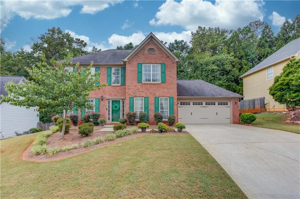 4 bedroom, 3 bathroom, 2,058 sq ft single family residence for sale at 2552 Crofton Court, Suwanee, GA 30024 — photo 1 of 44