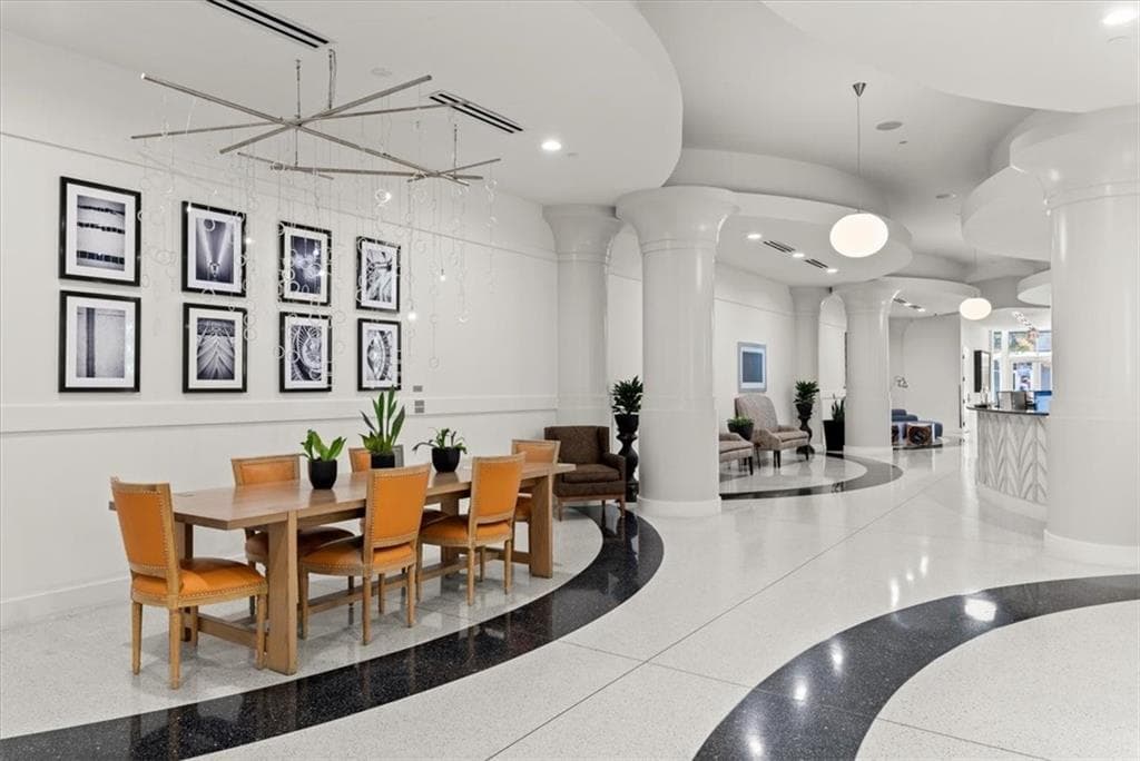1 bedroom, 1 bathroom, 744 sq ft condominium for sale at 860 Peachtree Street 1506, Atlanta, GA 30308 — photo 3