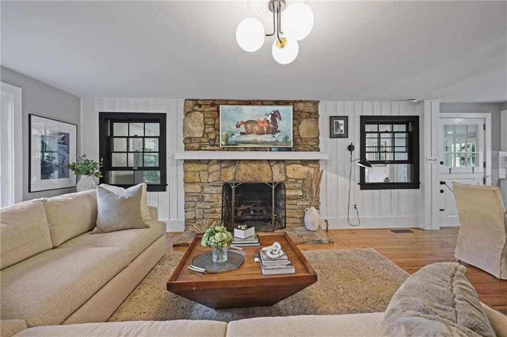 4 bedroom, 3 bathroom, 3,079 sq ft single family residence under contract at 45 Michelle Circle, Sandy Springs, GA 30342 — photo 5