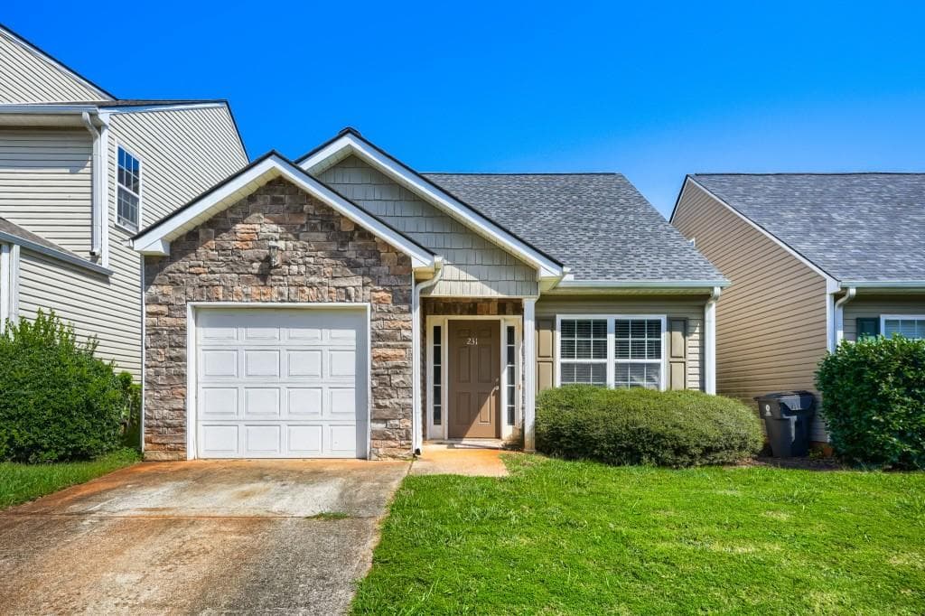 3 bedroom, 3 bathroom, 1,342 sq ft single family residence for sale at 231 Alton Circle, Villa Rica, GA 30180 — photo 2