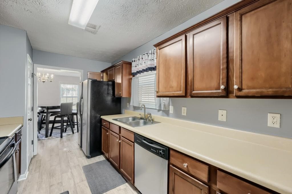 3 bedroom, 3 bathroom, 1,342 sq ft single family residence for sale at 231 Alton Circle, Villa Rica, GA 30180 — photo 8