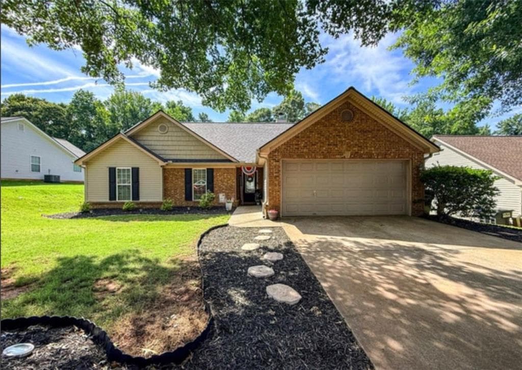 3 bedroom, 2 bathroom, 1,895 sq ft home for sale at 255 River Mist Circle, Jefferson, GA