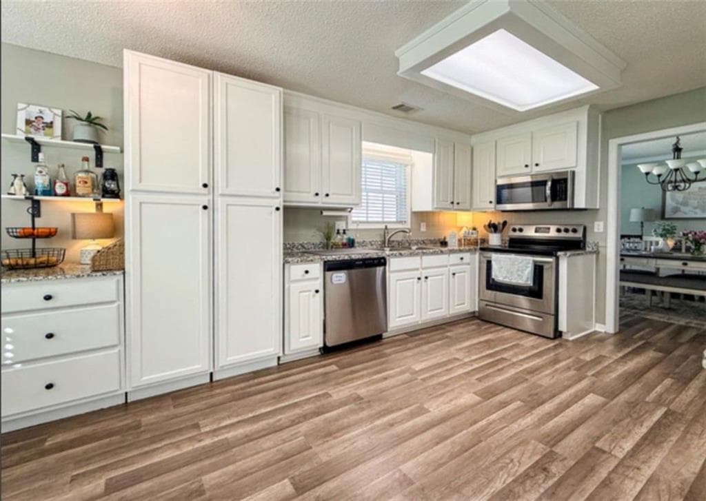 3 bedroom, 2 bathroom, 1,895 sq ft single family residence for sale at 255 River Mist Circle, Jefferson, GA 30549 — photo 9