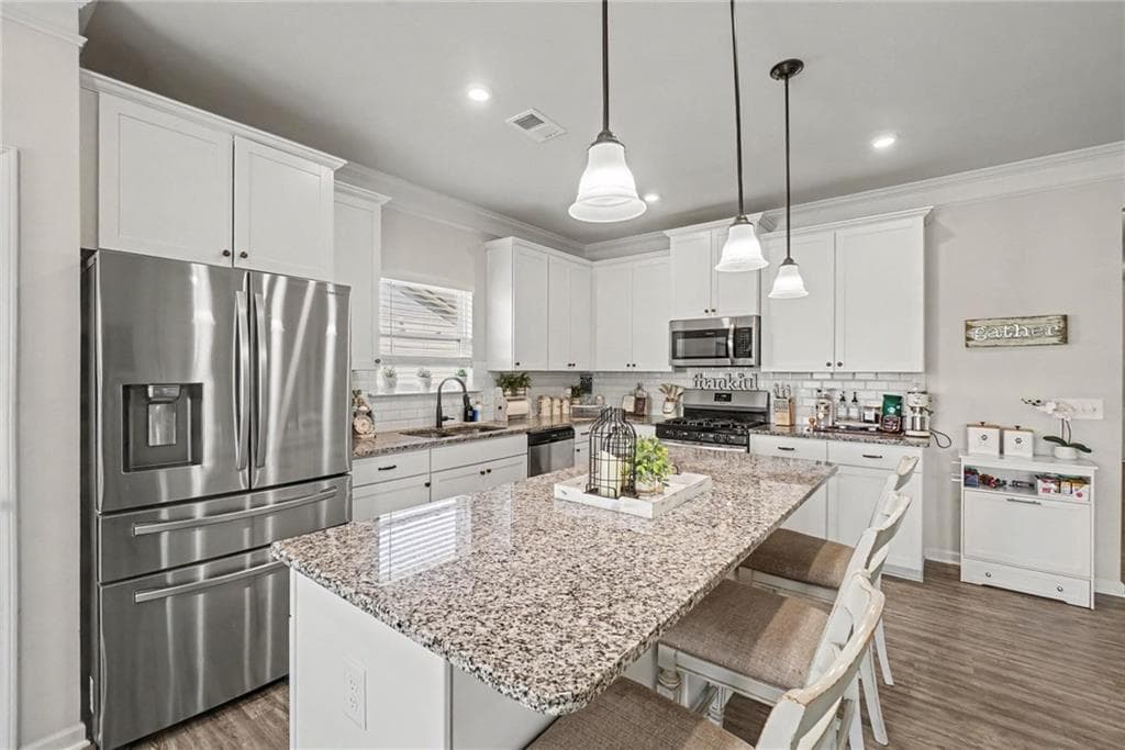 4 bedroom, 3 bathroom, 2,026 sq ft single family residence for sale at 207 Malbone Street, Cartersville, GA 30120 — photo 10