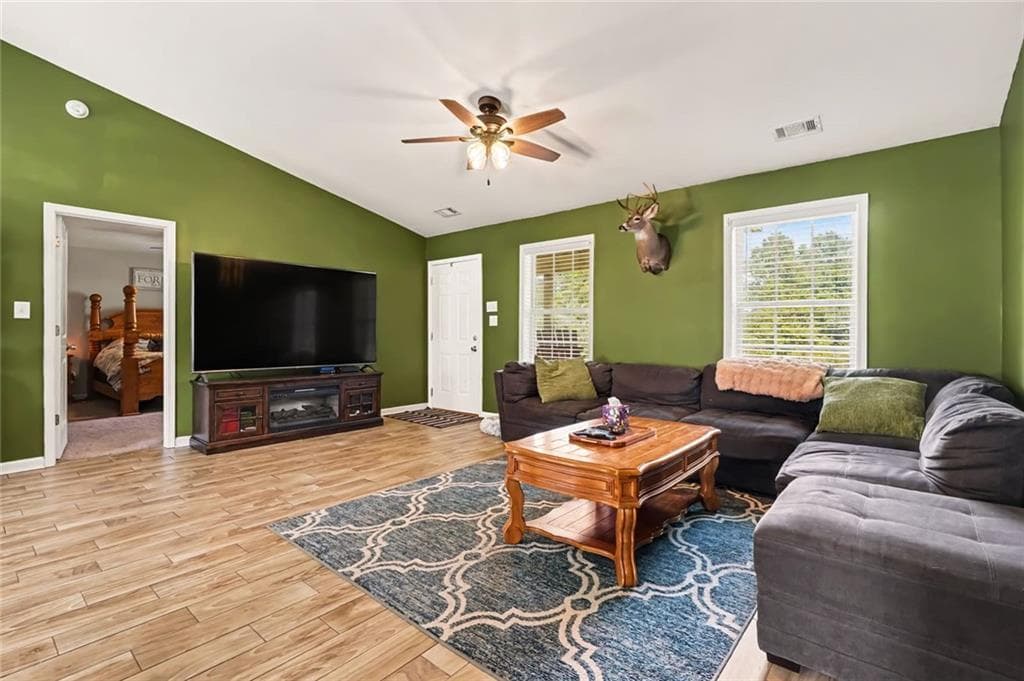 3 bedroom, 2 bathroom, 1,500 sq ft single family residence for sale at 958 Hale Road, Maysville, GA 30558 — photo 4