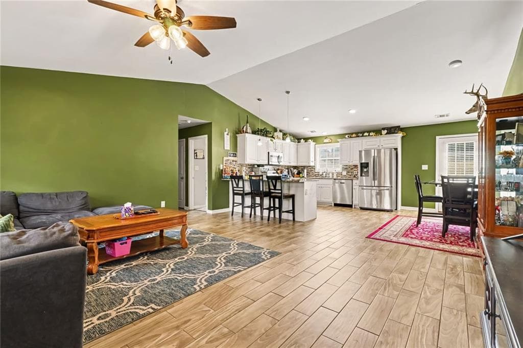3 bedroom, 2 bathroom, 1,500 sq ft single family residence for sale at 958 Hale Road, Maysville, GA 30558 — photo 5