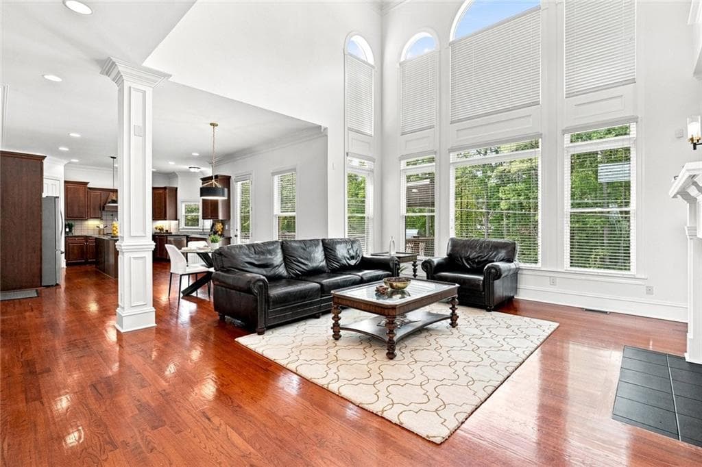 5 bedroom, 6 bathroom, 3,888 sq ft single family residence under contract at 1904 Grandiose Court, Conyers, GA 30012 — photo 6