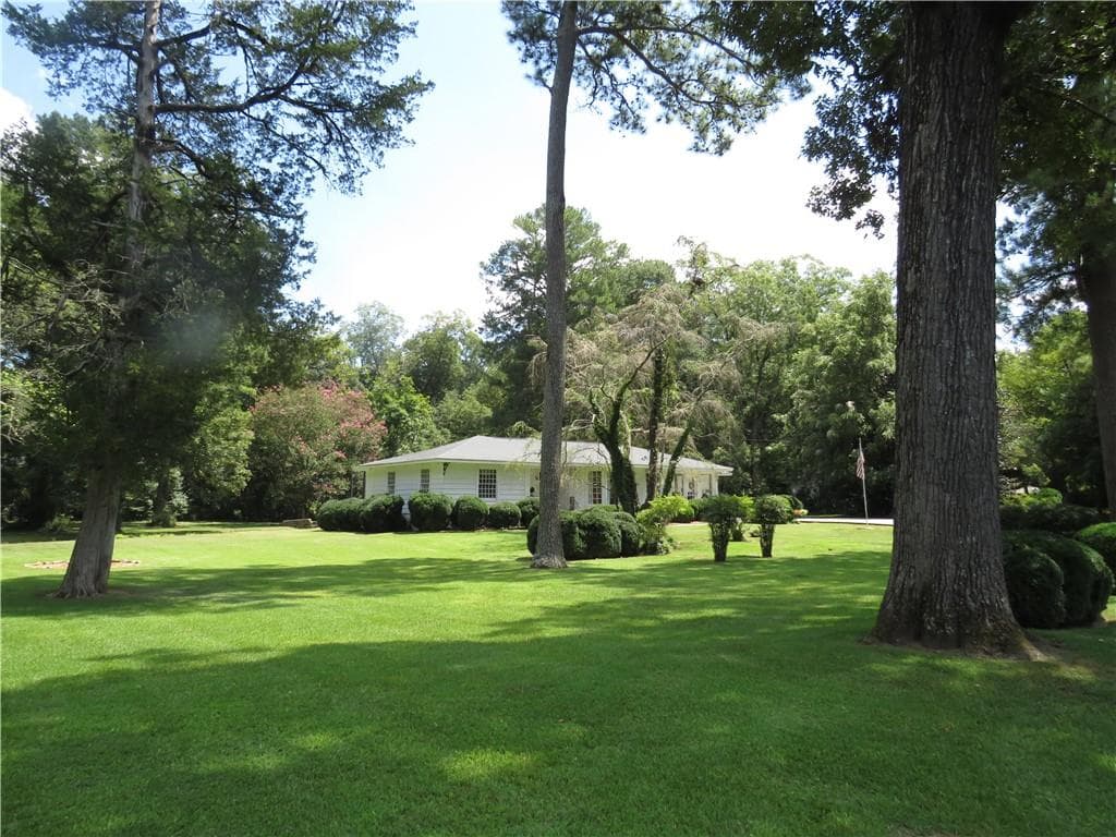 3 bedroom, 3 bathroom, 2,793 sq ft single family residence for sale at 440 N Cave Spring Street, Cedartown, GA 30125 — photo 5