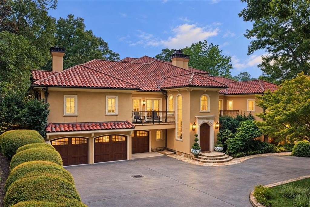 7 bedroom, 9 bathroom, 8,317 sq ft single family residence for sale at 4338 Harris Trail, Atlanta, GA 30327 — photo 2