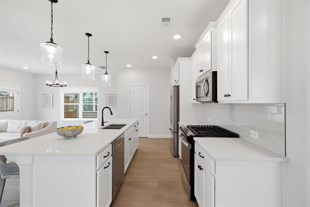 3 bedroom, 3 bathroom, 1,805 sq ft single family residence for sale at 112 Winsome Way, Woodstock, GA 30188 — photo 6