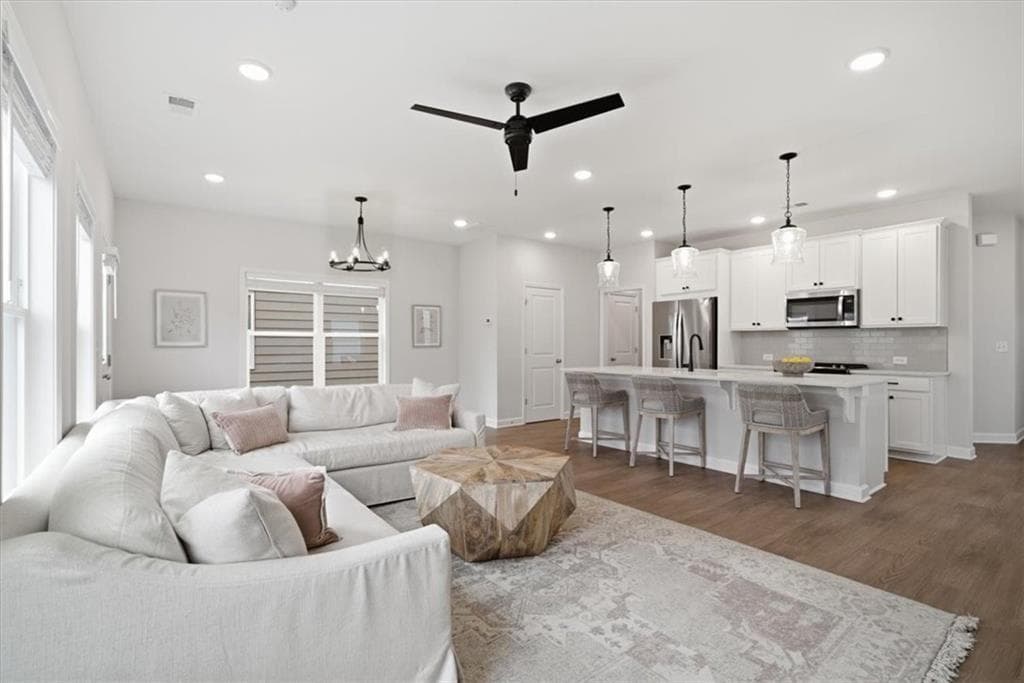 3 bedroom, 3 bathroom, 1,805 sq ft single family residence for sale at 112 Winsome Way, Woodstock, GA 30188 — photo 10