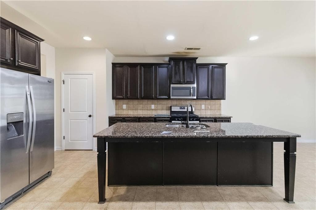 5 bedroom, 3 bathroom, 3,170 sq ft single family residence for rent at 2138 Dodson Woods Drive, Union City, GA 30213 for $3,500 a month — photo 10
