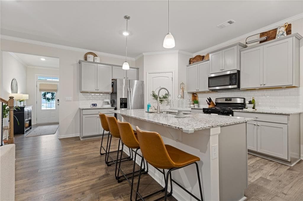 5 bedroom, 3 bathroom, 2,496 sq ft single family residence under contract at 5911 Screech Owl Drive, Flowery Branch, GA 30542 — photo 7