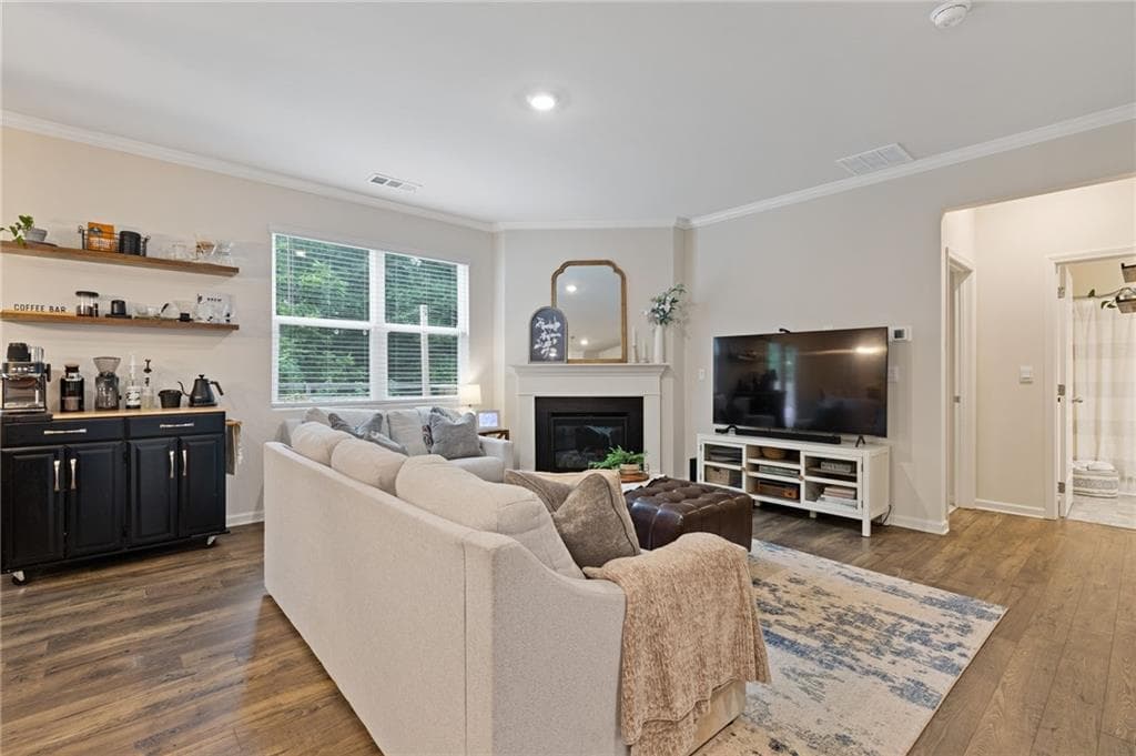 5 bedroom, 3 bathroom, 2,496 sq ft single family residence under contract at 5911 Screech Owl Drive, Flowery Branch, GA 30542 — photo 10