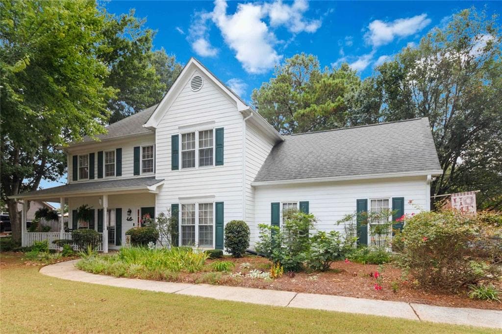 4 bedroom, 3 bathroom, 2,359 sq ft single family residence for sale at 1633 Brentwood Crossing, Conyers, GA 30013 — photo 2