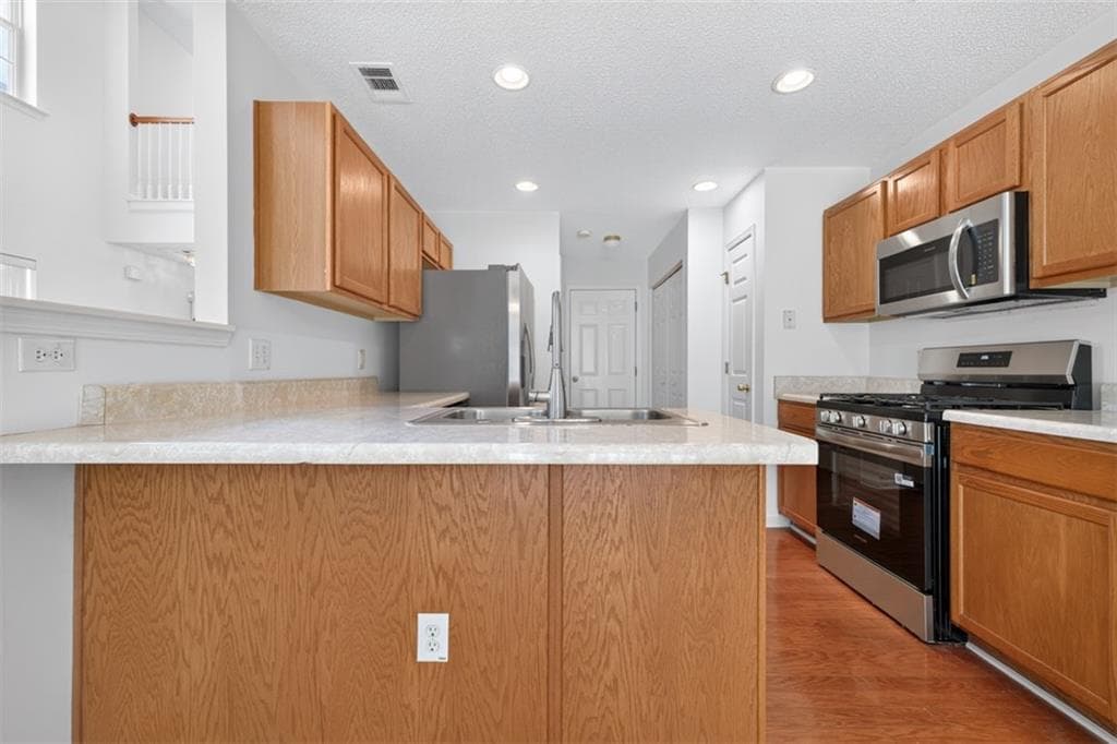 3 bedroom, 3 bathroom, 1,630 sq ft single family residence for sale at 3353 Sable Chase Lane, South Fulton, GA 30349 — photo 10