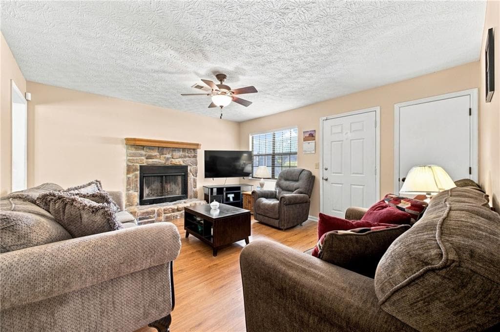3 bedroom, 2 bathroom, 1,470 sq ft single family residence for sale at 110 Gray Rock Drive, Rome, GA 30165 — photo 4